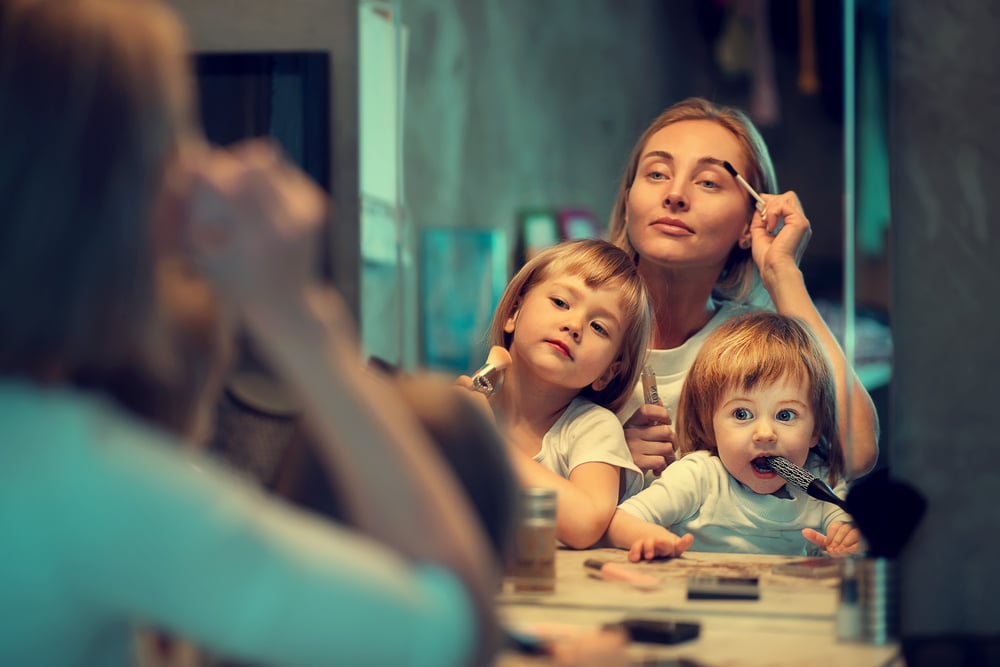 mother makeup with kids
