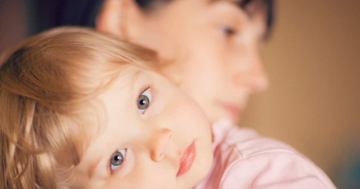 enfant avec maman